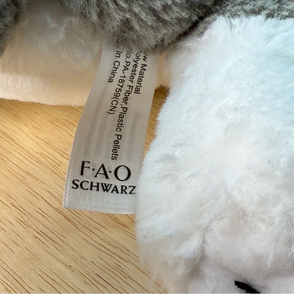 FAO Schwarz Husky or Wolf Dog plush - Picture 5 of 15